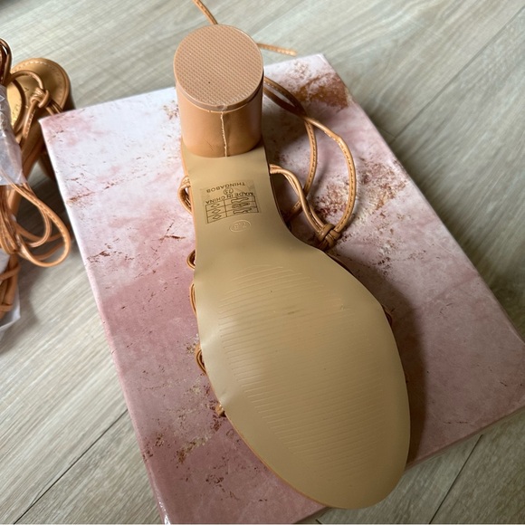 Women sandals - Picture 2 of 9